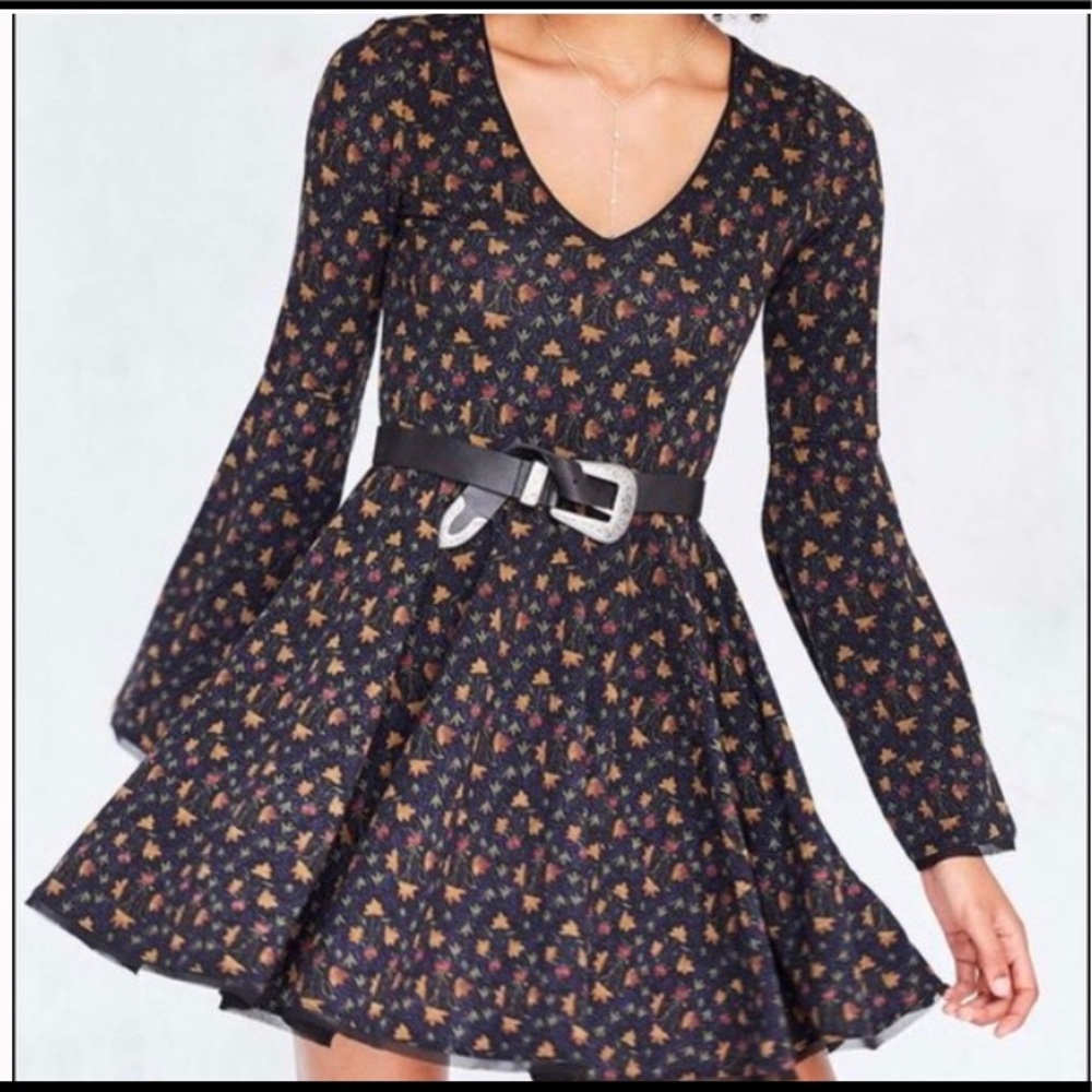 Kimchi Blue cozy printed bell-sleeve mini dress